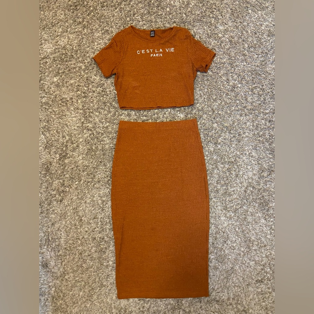 Orange C'est La Vie Paris Top Crop and Long Skirt Set Size Large